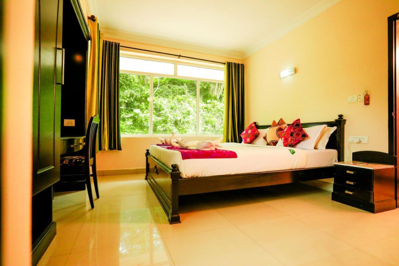 Hotel Emerald Inn Муннар Екстер'єр фото
